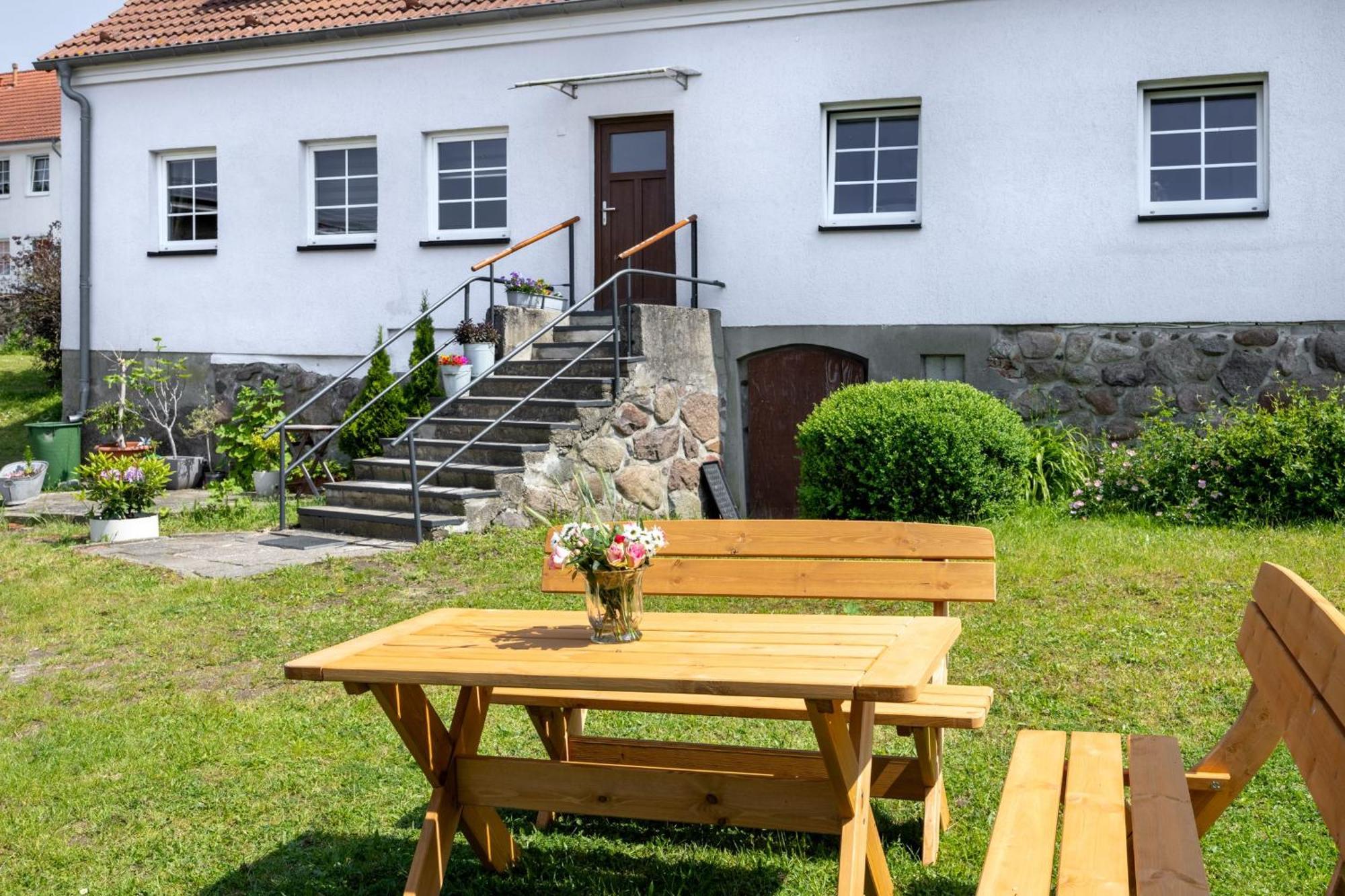 Ferienwohnung "Flori'S Ponyhof" Kröpelin Kültér fotó